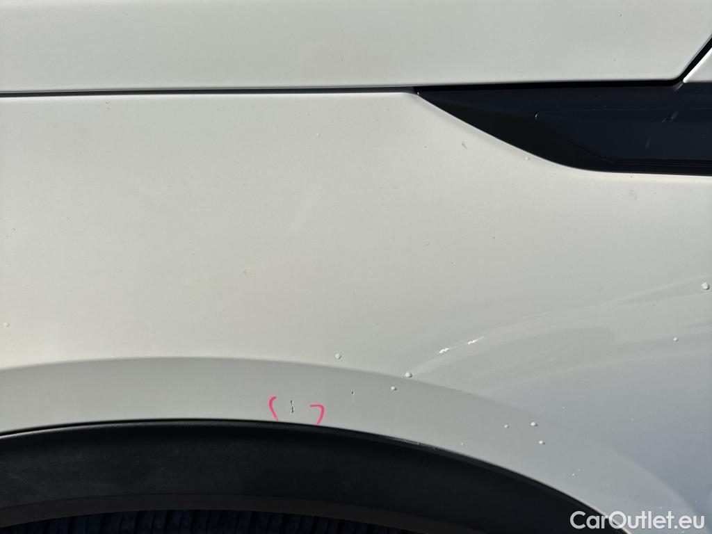  Peugeot  2008 PEUGEOT  / 2019 / 5P / todoterreno Allure BlueHDI 81kW (110CV) #53