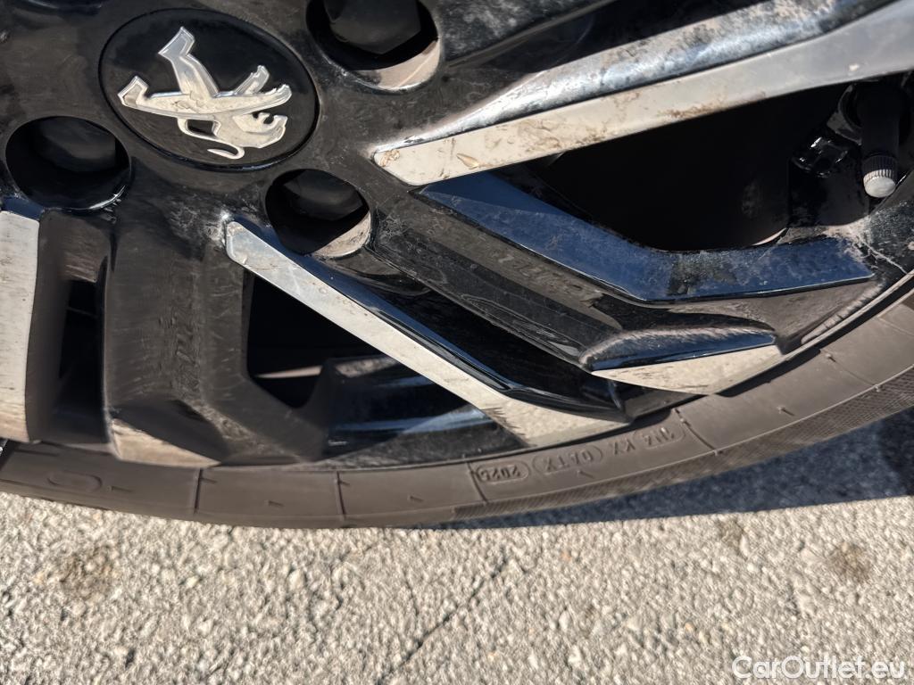  Peugeot  2008 PEUGEOT  / 2019 / 5P / todoterreno Allure BlueHDI 81kW (110CV) #8