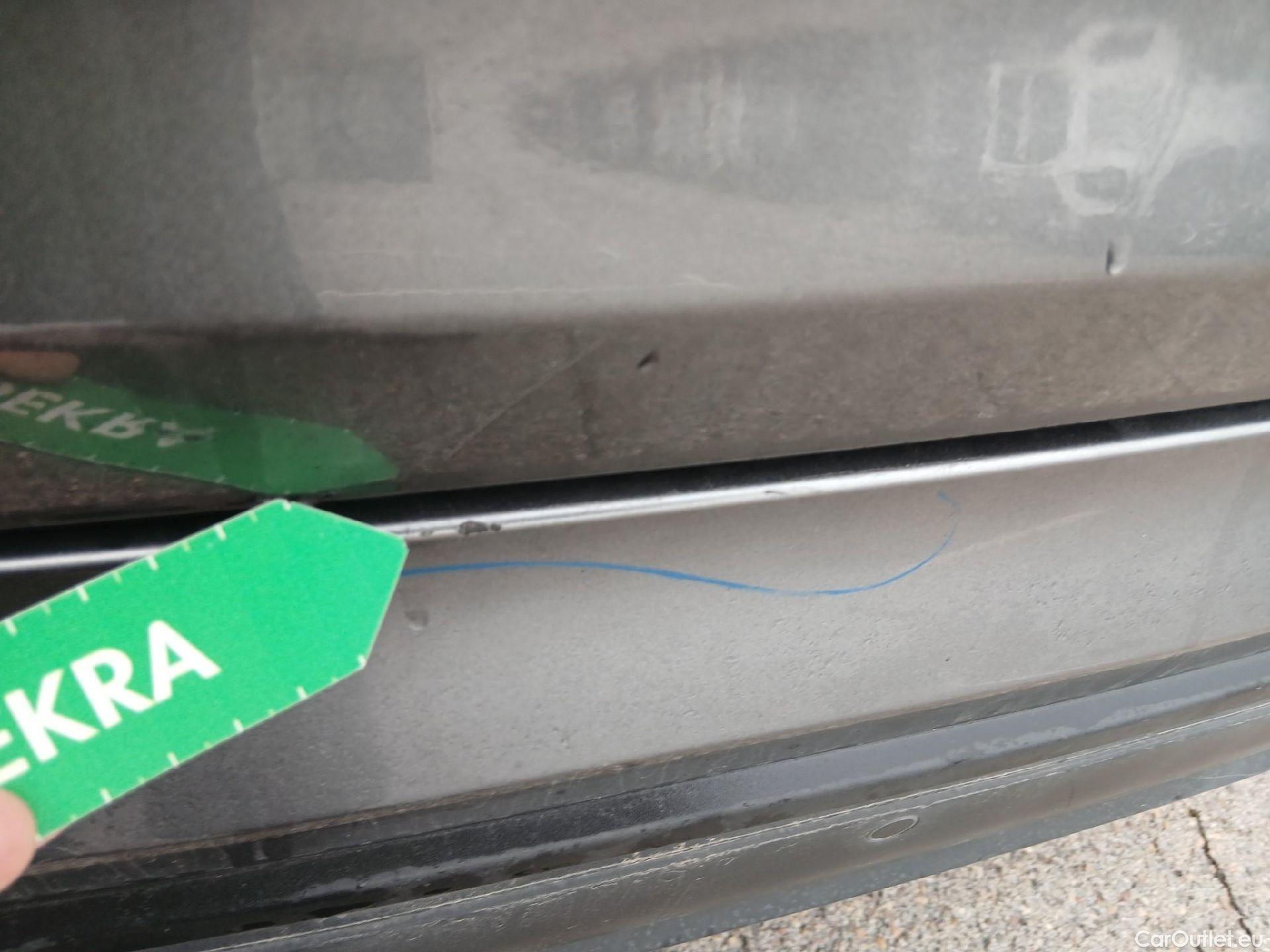  Nissan  Juke NISSAN  / 2019 / 5P / crossover DIG-T 84 kW (114 CV) DCT 7 V N-Connecta (AC2) #21