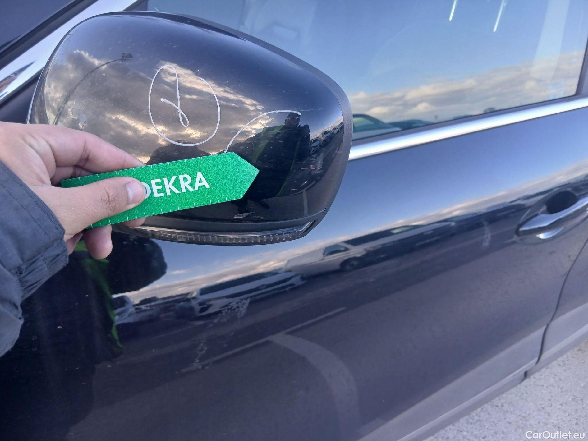  Renault  Kadjar RENAULT  / 2019 / 5P / crossover Zen GPF TCe 103kW (140CV) EDC (AC) #11