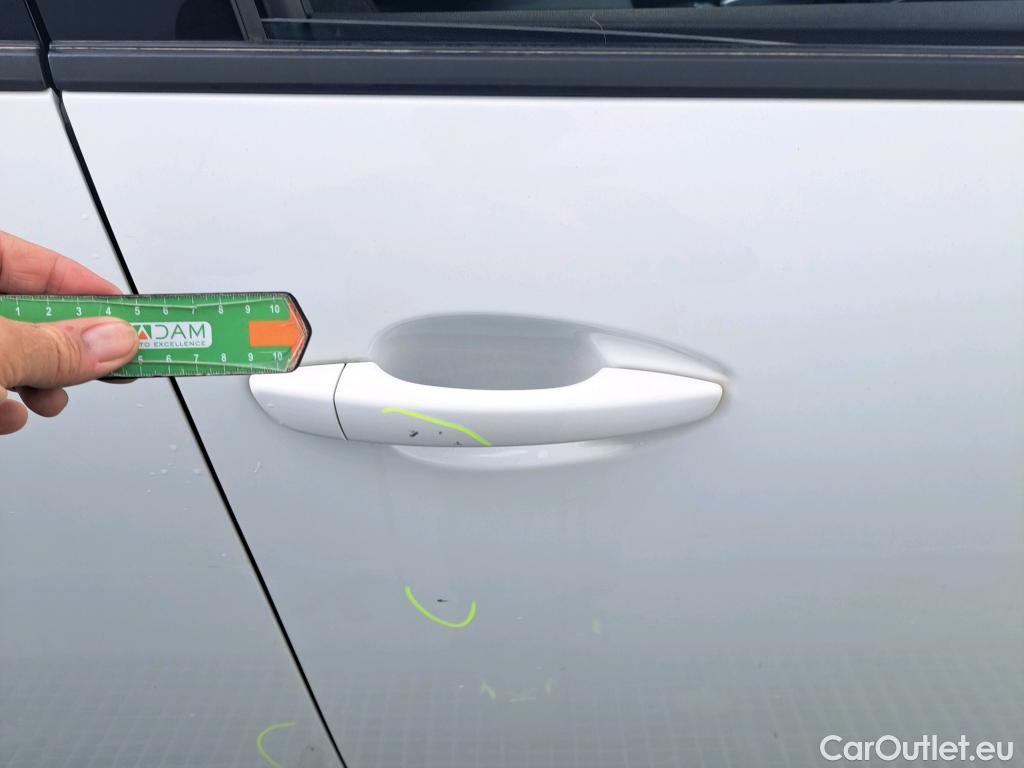  Peugeot  3008 PEUGEOT  / 2016 / 5P / todoterreno 1.5 BlueHDi 96kW (130CV) S&S Style #27