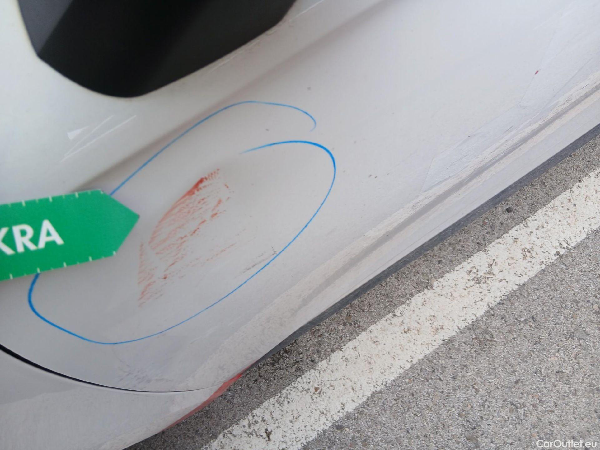  Renault  Clio RENAULT  / 2019 / 5P / berlina con portón Business TCe 74 kW (100CV) GLP #16