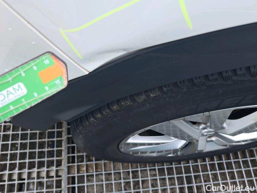  Peugeot  3008 PEUGEOT  / 2016 / 5P / todoterreno 1.5 BlueHDi 96kW (130CV) S&S Style #2