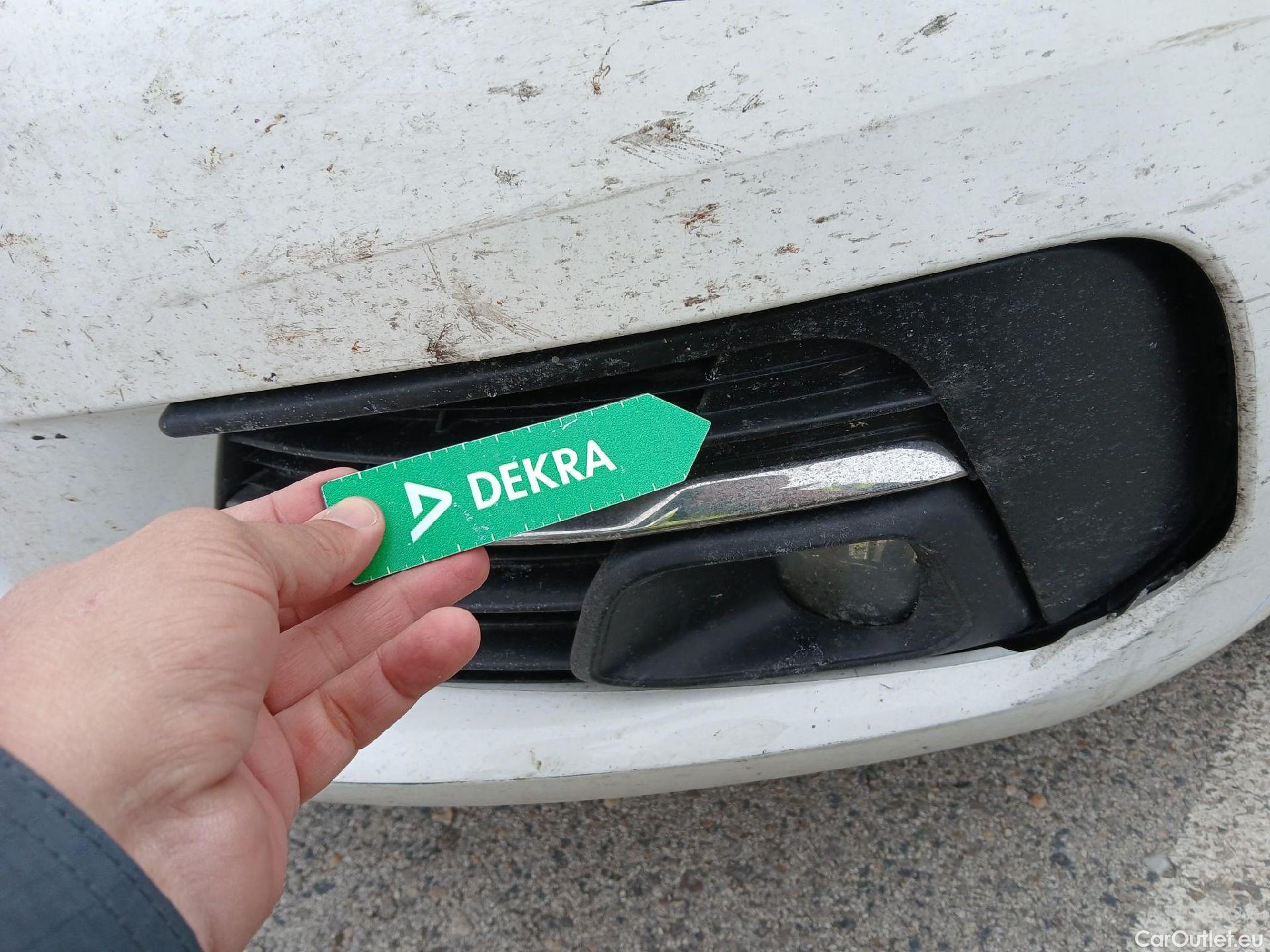  Peugeot  308 PEUGEOT  / 2017 / 5P / familiar SW Style 1.5 BlueHDi 96KW (130CV) Auto #16