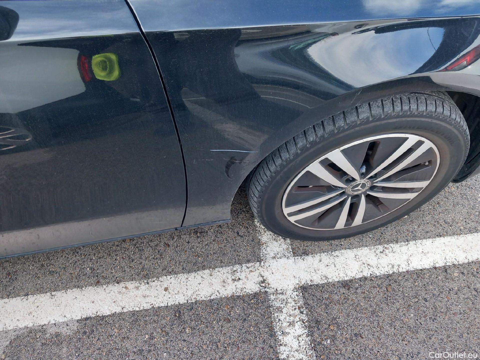  Mercedes  A-Klasse MERCEDES-BENZ Clase A / 2018 / 4P / sedán Sedán A 250 e #23