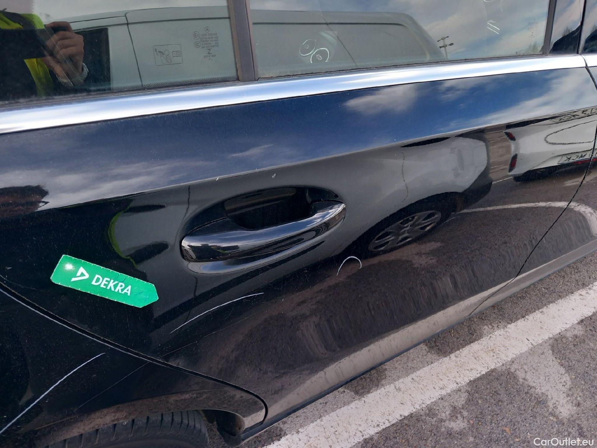  Mercedes  A-Klasse MERCEDES-BENZ Clase A / 2018 / 4P / sedán Sedán A 250 e #19