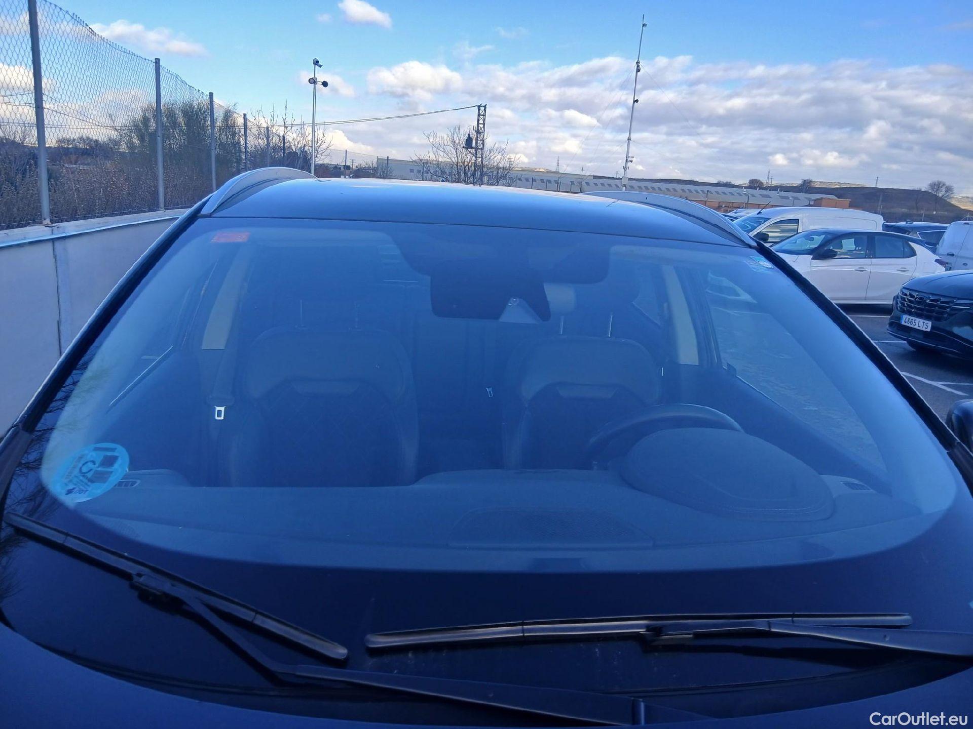  Renault  Kadjar RENAULT  / 2019 / 5P / crossover Zen GPF TCe 103kW (140CV) EDC (AC) #9