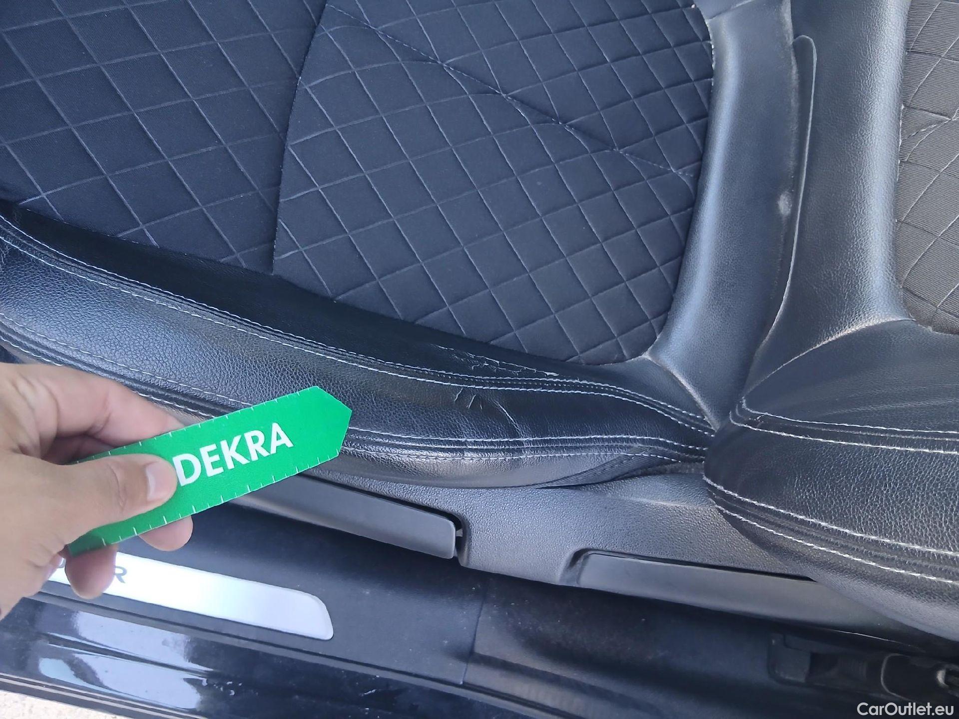  Renault  Kadjar RENAULT  / 2019 / 5P / crossover Zen GPF TCe 103kW (140CV) EDC (AC) #4