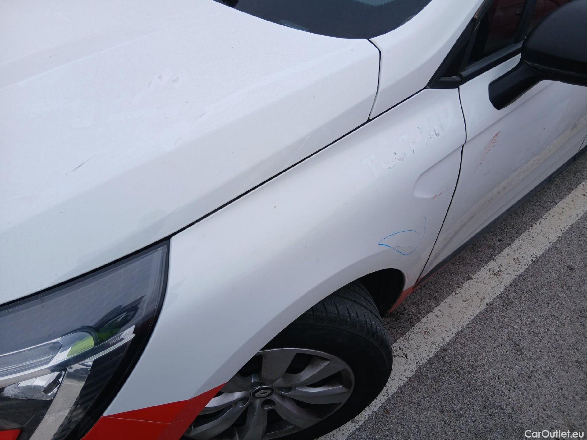  Renault  Clio RENAULT  / 2019 / 5P / berlina con portón Business TCe 74 kW (100CV) GLP #10