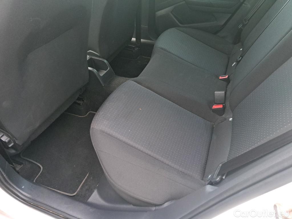  Seat  Ibiza SEAT  / 2017 / 5P / berlina con portón 1.0 TSI 81kW (110CV) Style Plus (AC) #2