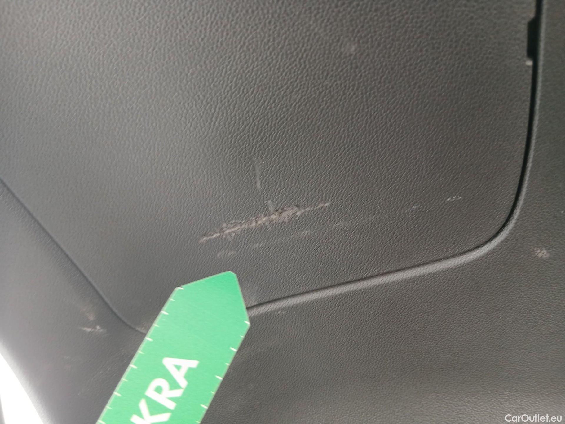  Opel   Grandland X OPEL Grandland / 2021 / 5P / todoterreno  1.5 CDTi Business Edition Auto #12