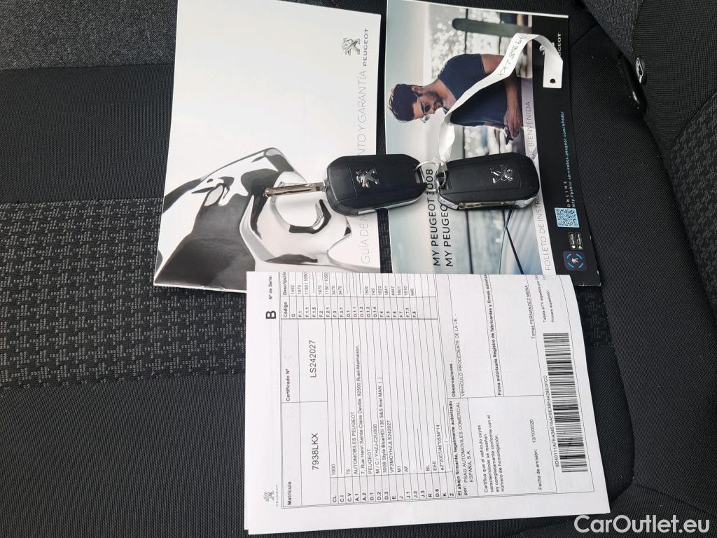  Peugeot  3008 PEUGEOT  / 2016 / 5P / todoterreno 1.5 BlueHDi 96kW (130CV) S&S Style #13