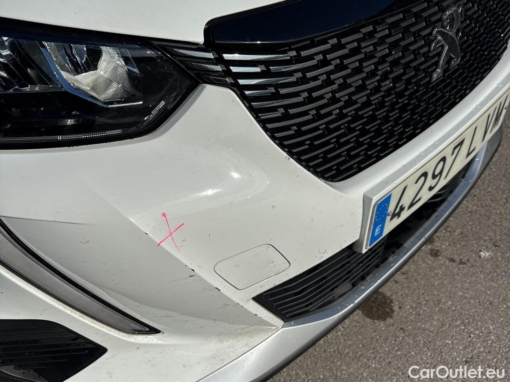  Peugeot  2008 PEUGEOT  / 2019 / 5P / todoterreno Allure BlueHDI 81kW (110CV) #29