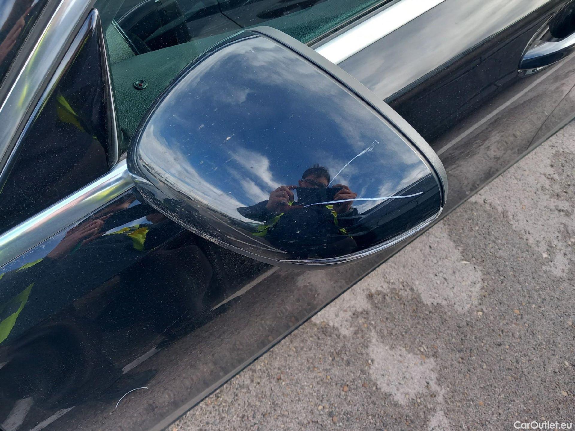  Mercedes  A-Klasse MERCEDES-BENZ Clase A / 2018 / 4P / sedán Sedán A 250 e #8