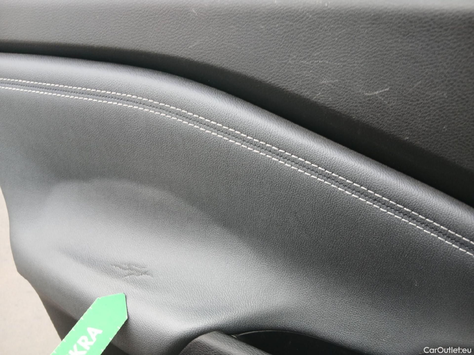  Nissan  Juke NISSAN  / 2019 / 5P / crossover DIG-T 84 kW (114 CV) DCT 7 V N-Connecta (AC2) #33