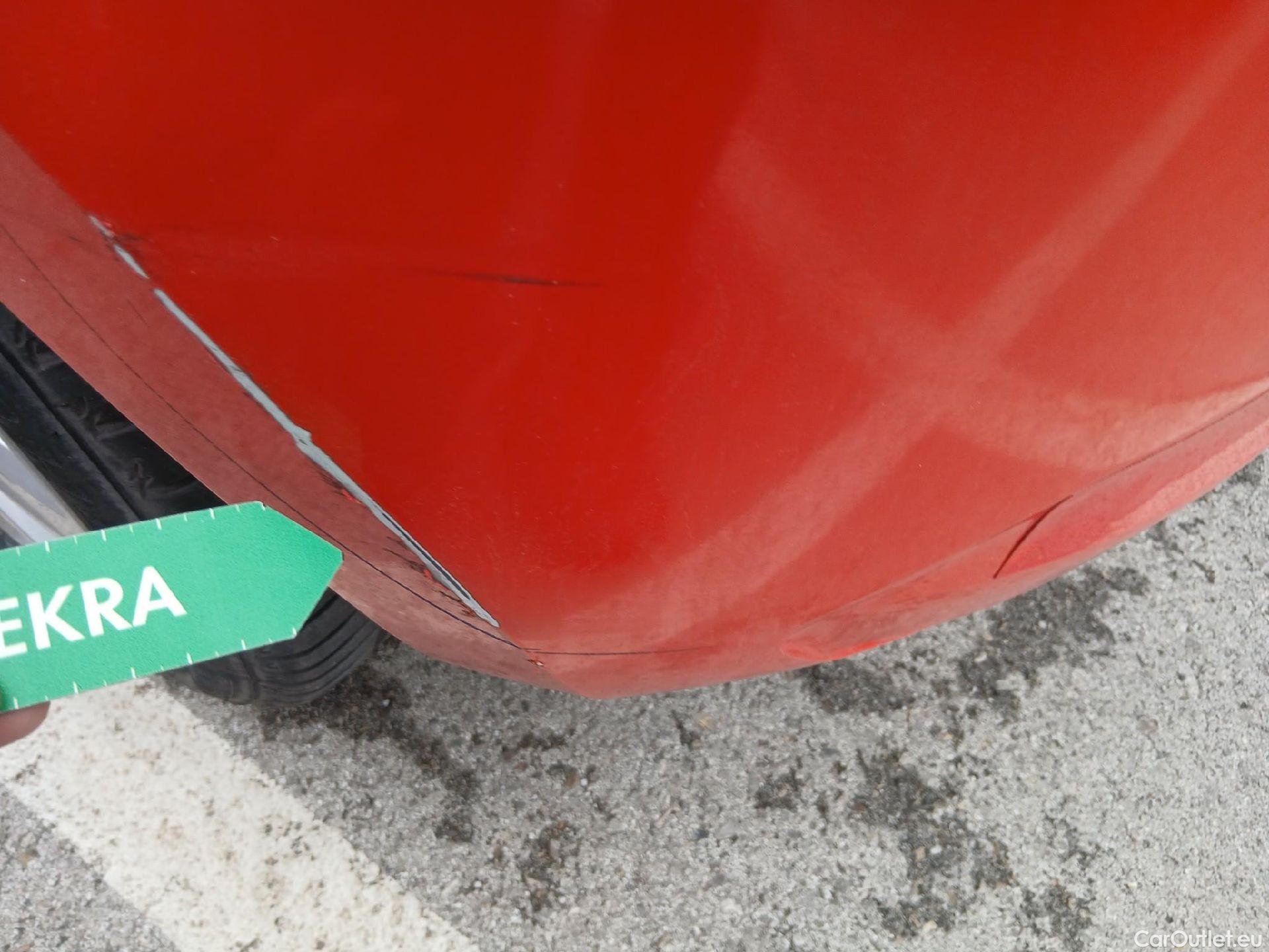  Renault  Clio RENAULT  / 2019 / 5P / berlina con portón Business TCe 74 kW (100CV) GLP #29