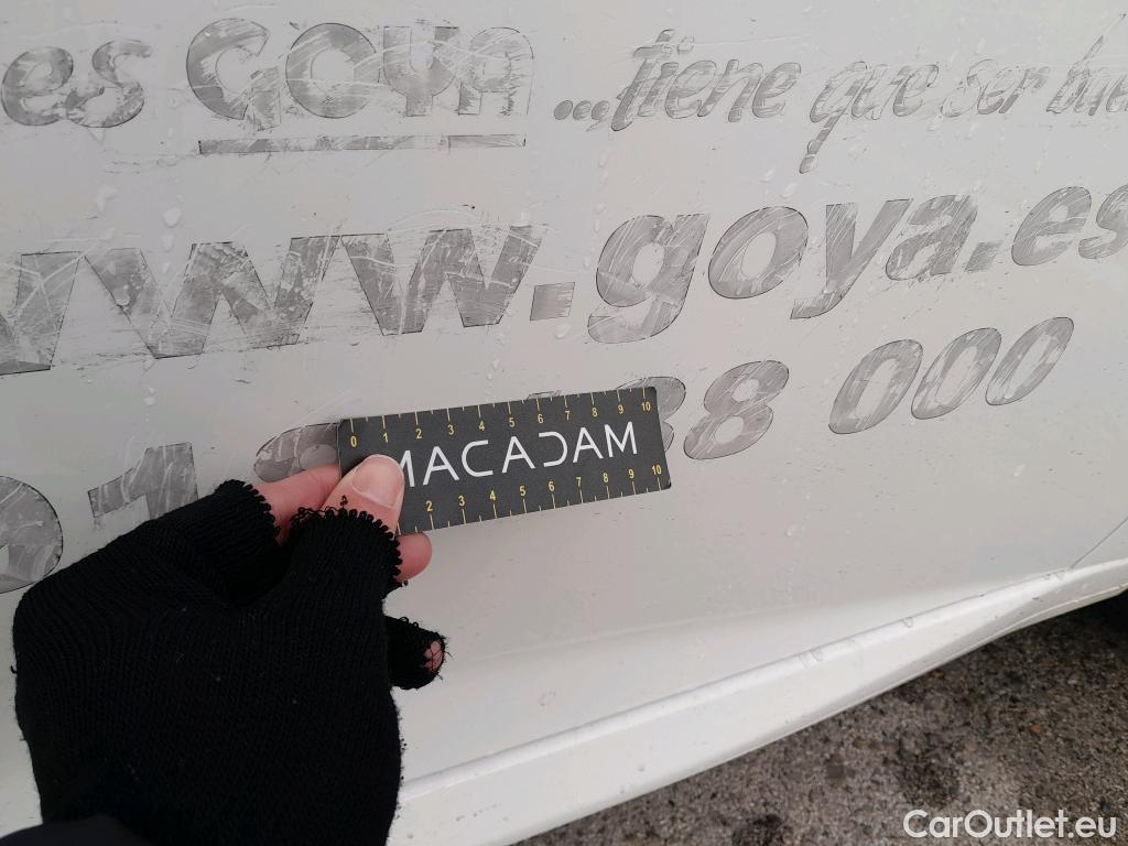  Peugeot  208 PEUGEOT  / 2019 / 5P / berlina con portón BlueHDi 73kW (100CV) Active (CM) #19