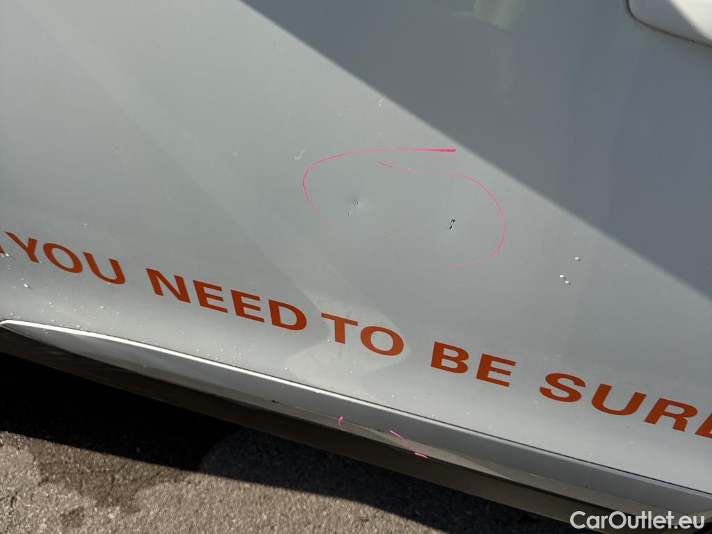  Peugeot  2008 PEUGEOT  / 2019 / 5P / todoterreno Allure BlueHDI 81kW (110CV) #20