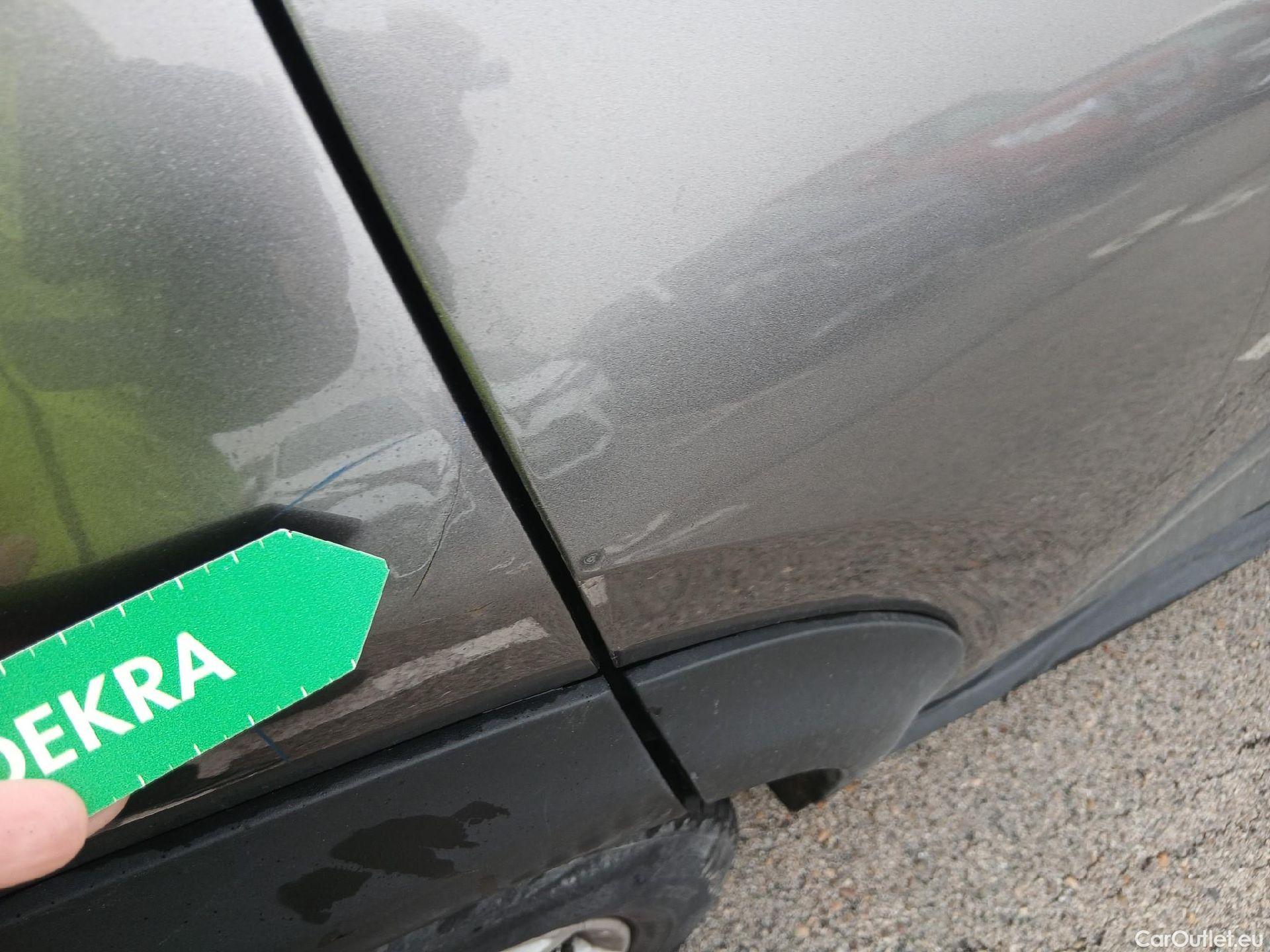  Nissan  Juke NISSAN  / 2019 / 5P / crossover DIG-T 84 kW (114 CV) DCT 7 V N-Connecta (AC2) #27