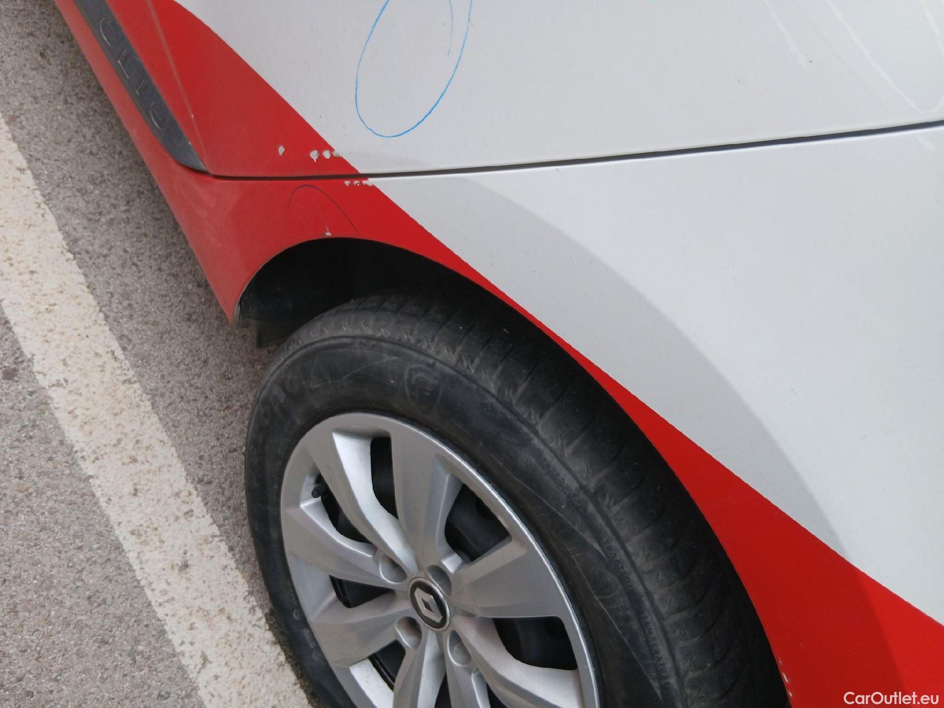  Renault  Clio RENAULT  / 2019 / 5P / berlina con portón Business TCe 74 kW (100CV) GLP #20