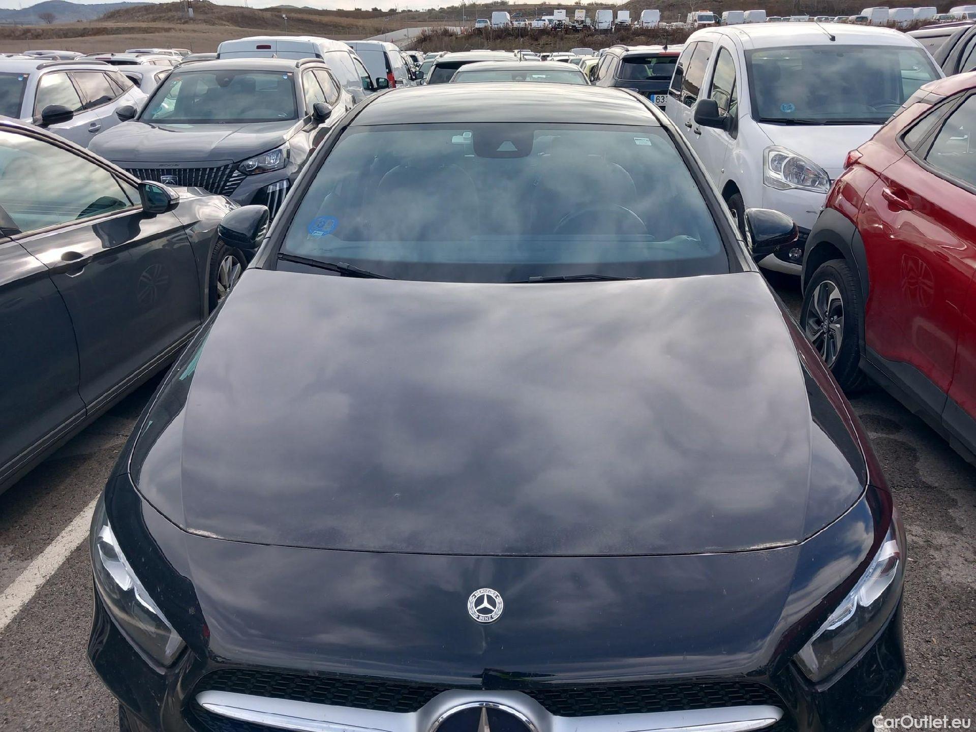  Mercedes  A-Klasse MERCEDES-BENZ Clase A / 2018 / 4P / sedán Sedán A 250 e #2