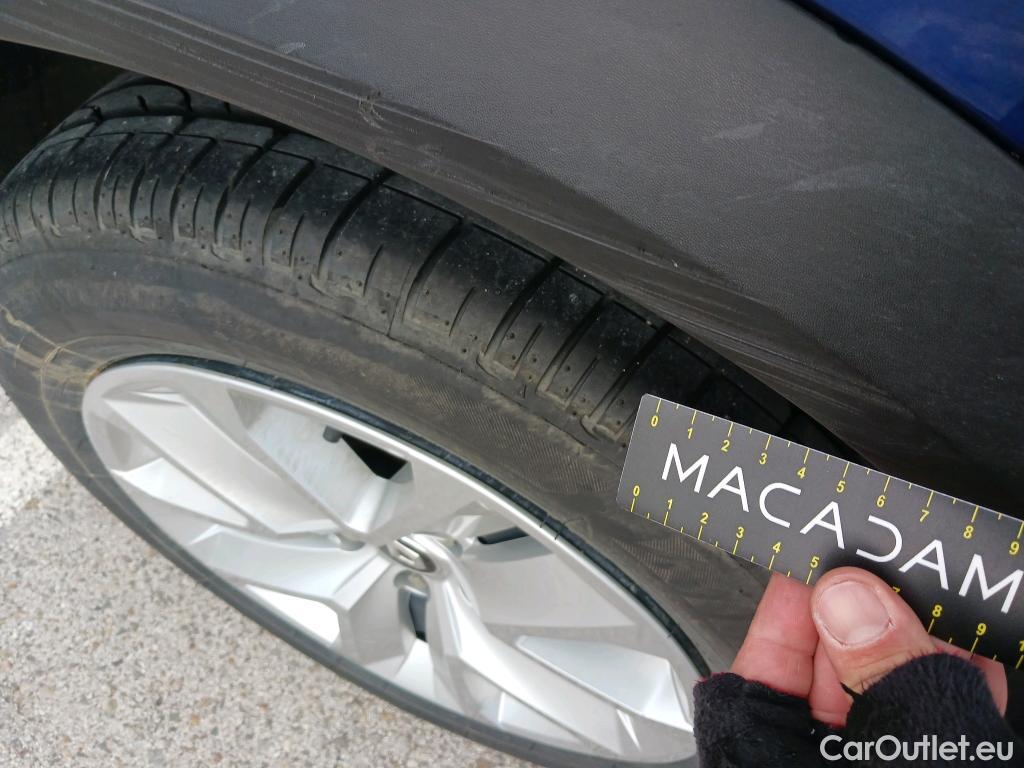  Renault  Captur RENAULT  / 2020 / 5P / todoterreno Intens TCe 90 #24