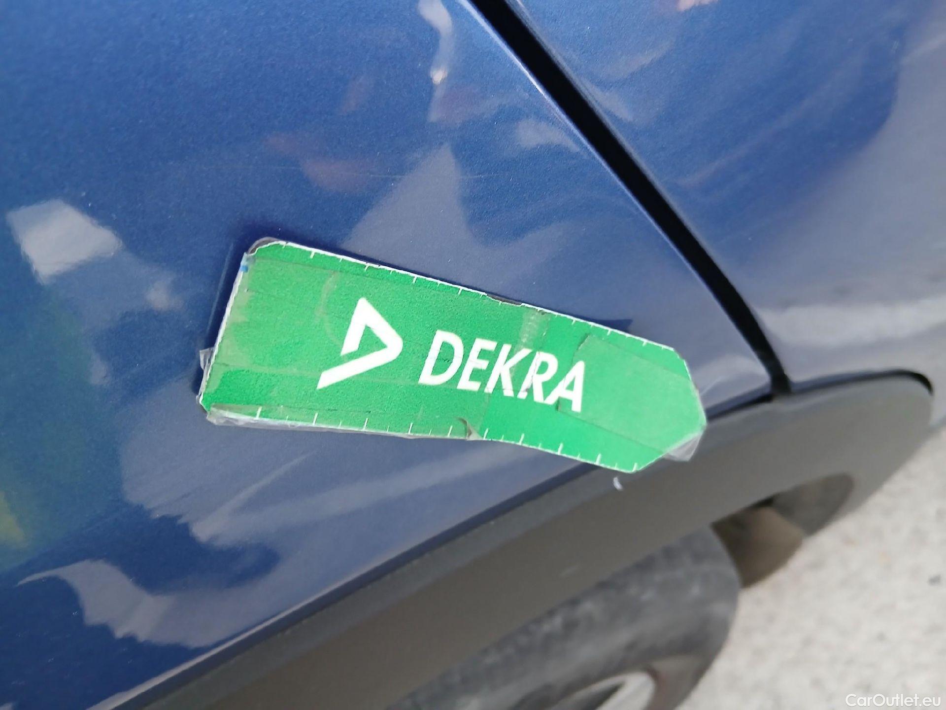  Volvo  XC 40 VOLVO XC40 / 2017 / 5P / todoterreno 1.5 T4 Twin Recharge R-Design Exp Auto #33