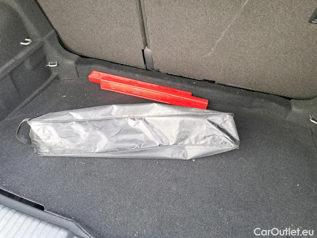  Volkswagen  T-CROSS VOLKSWAGEN  / 2018 / 5P / todoterreno Edition 1.0 TSI 70kW (95CV) #22