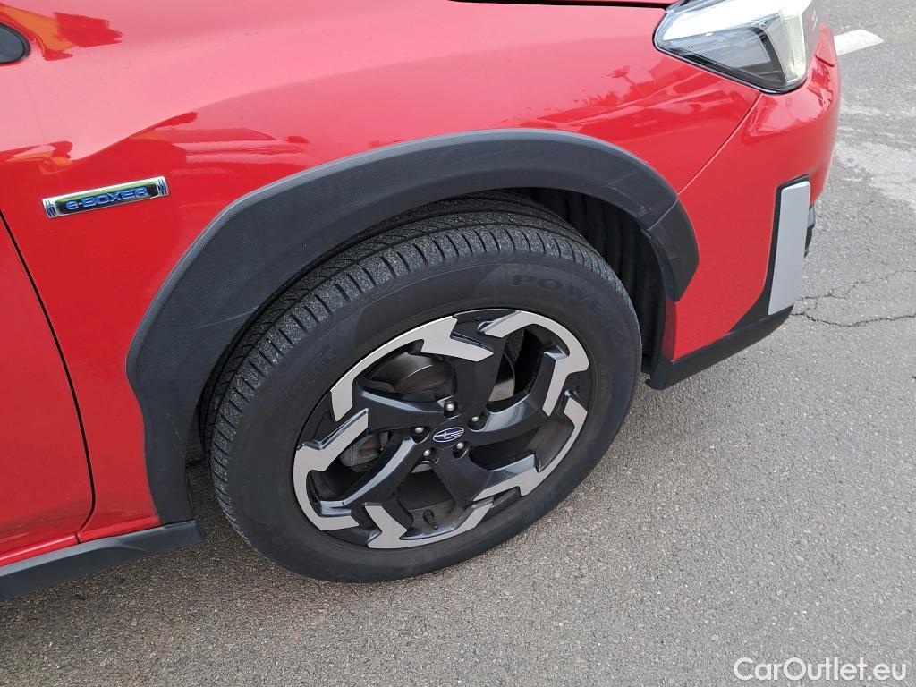  Land Rover  Discovery SUBARU XV / 2013 / 5P / todoterreno 2.0i Hybrid CVT Executive Plus #18