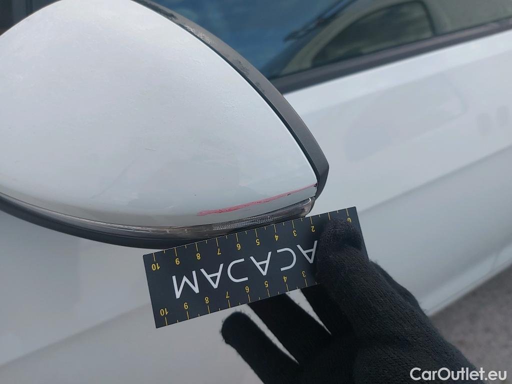  Volkswagen  Golf  VOLKSWAGEN / 2016 / 5P / berlina con portón e-ePower 110 kW (136CV) #9