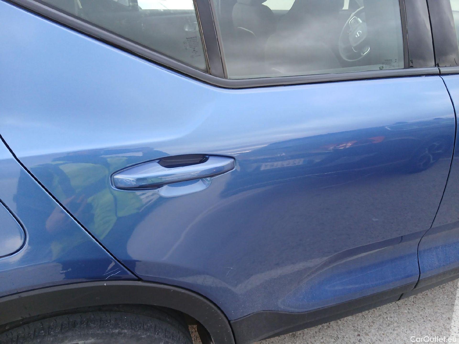  Volvo  XC 40 VOLVO XC40 / 2017 / 5P / todoterreno 1.5 T4 Twin Recharge R-Design Exp Auto #36