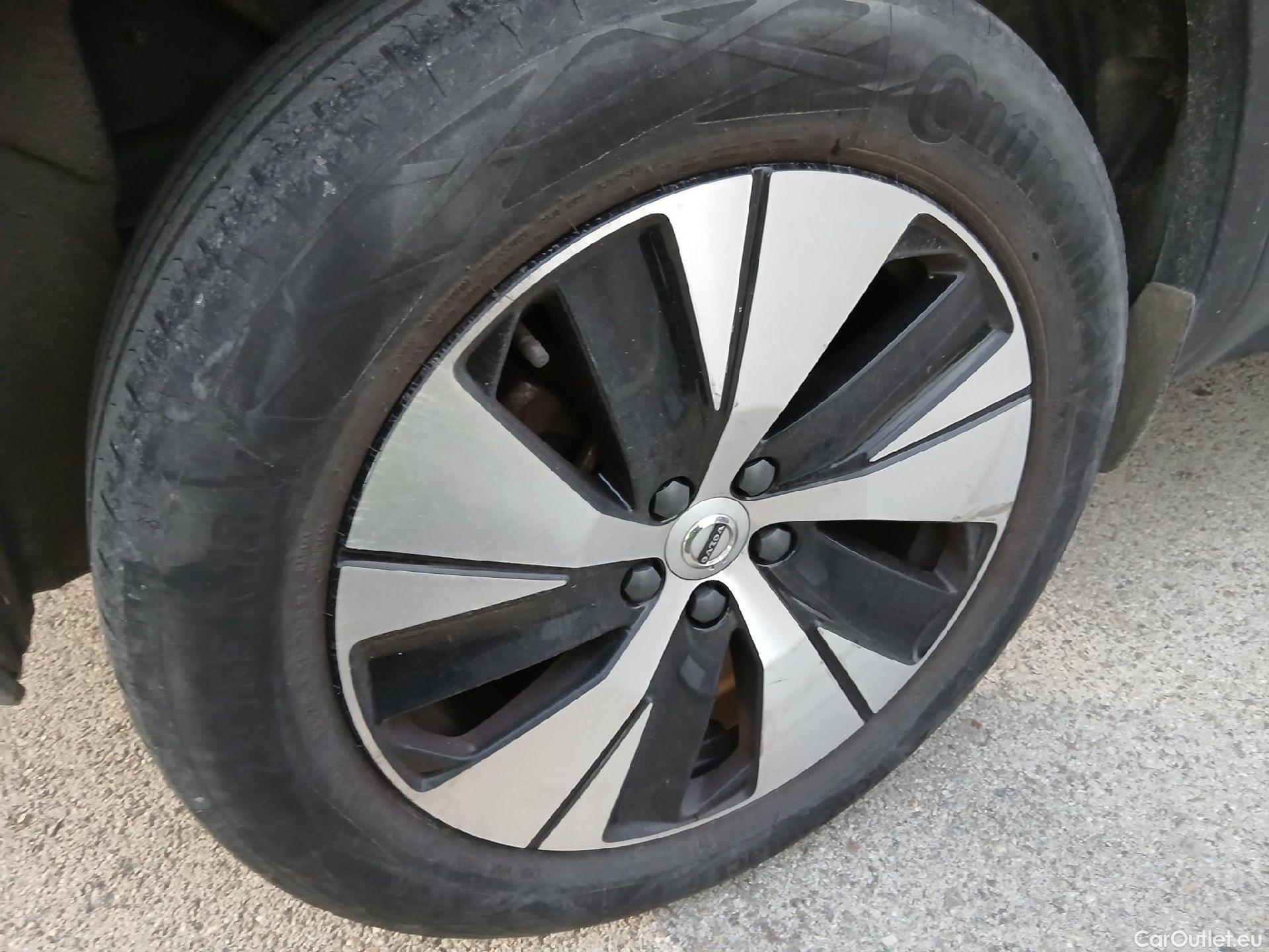  Volvo  XC 40 VOLVO XC40 / 2017 / 5P / todoterreno 1.5 T4 Twin Recharge R-Design Exp Auto #31