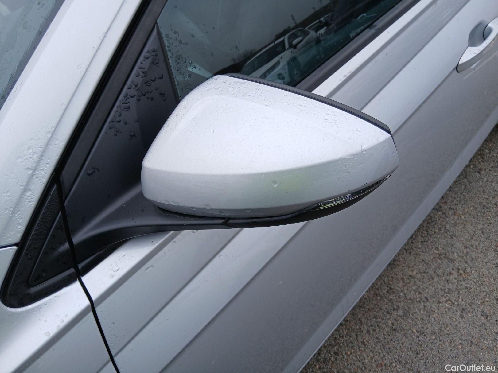  Volkswagen  Polo VOLKSWAGEN  / 2021 / 5P / berlina con portón Life 1.0 TSI 70kW (95CV) #9