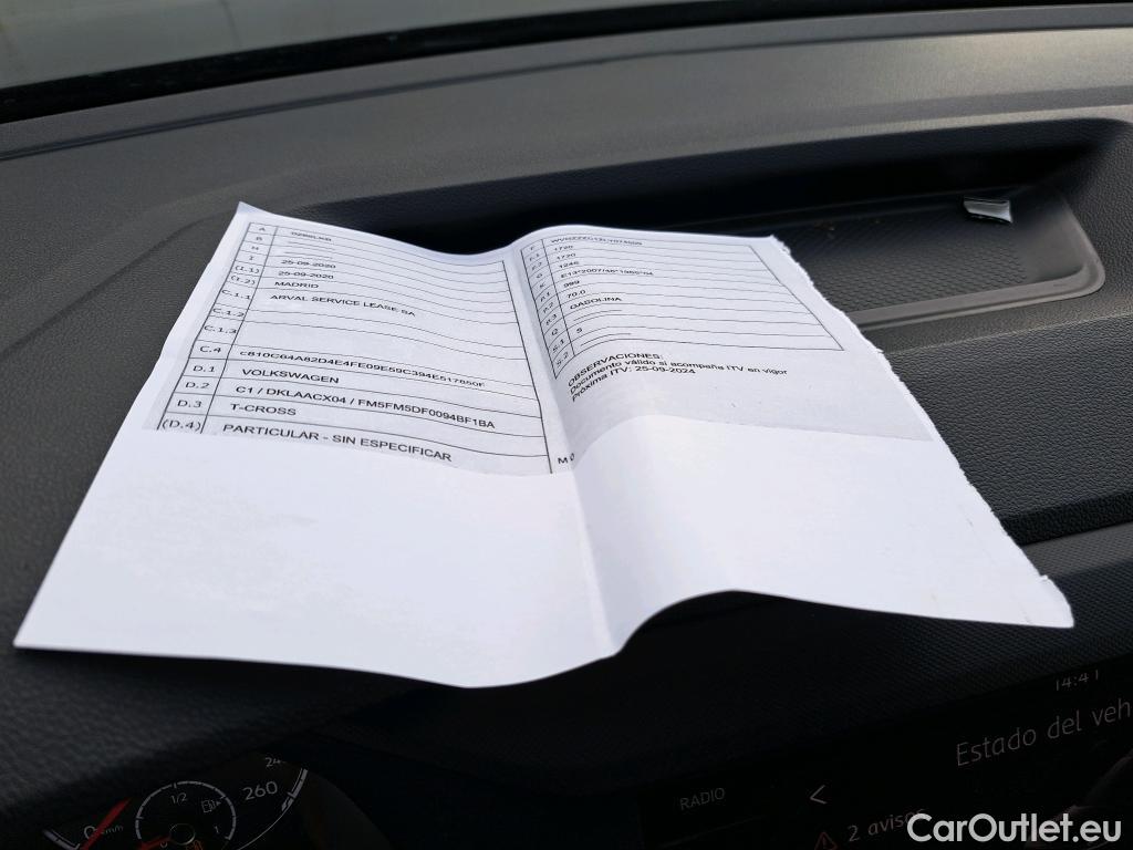  Volkswagen  T-CROSS VOLKSWAGEN  / 2018 / 5P / todoterreno Edition 1.0 TSI 70kW (95CV) #9