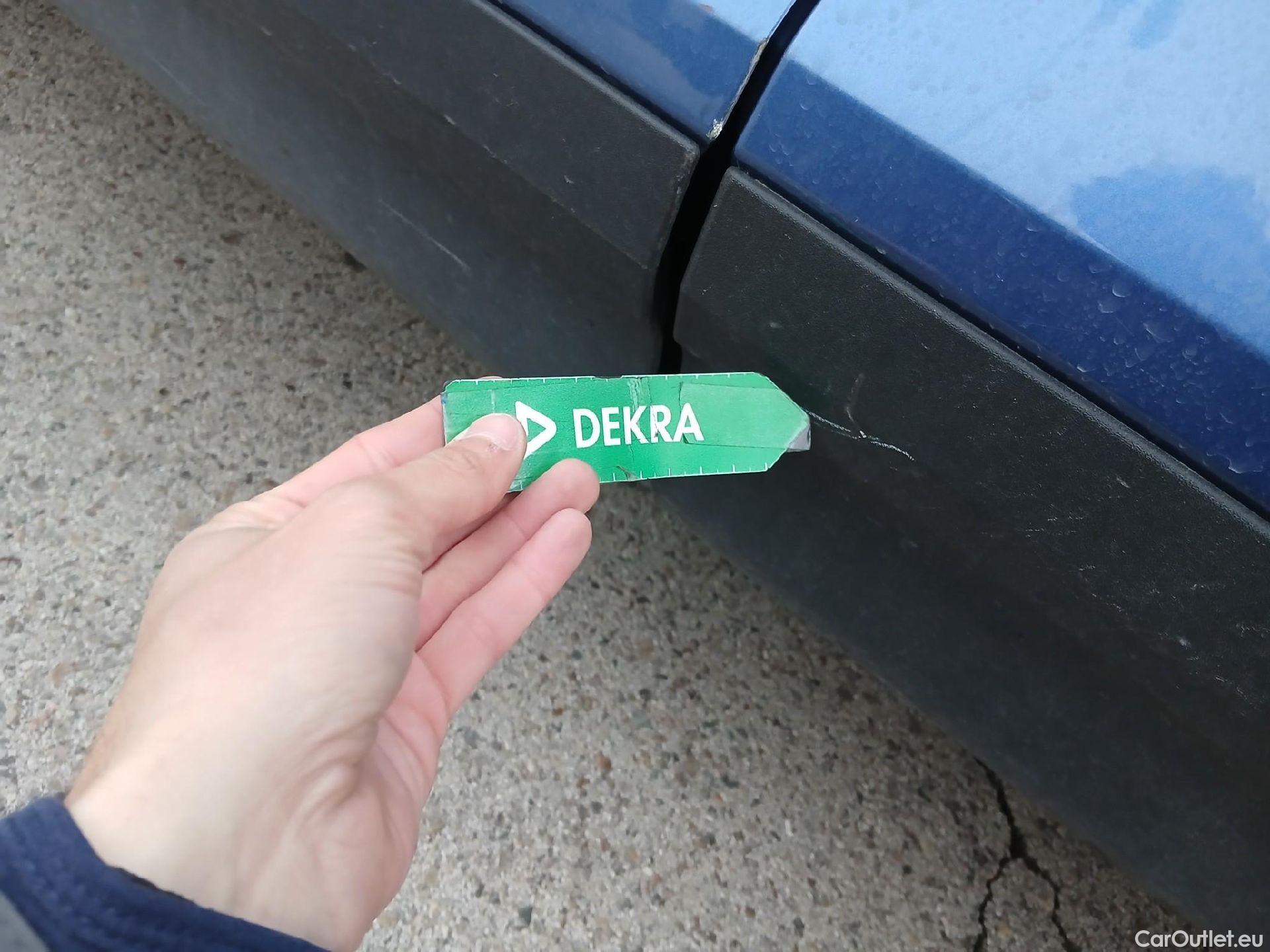  Volvo  XC 40 VOLVO XC40 / 2017 / 5P / todoterreno 1.5 T4 Twin Recharge R-Design Exp Auto #19