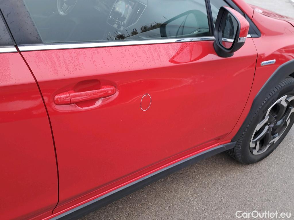  Land Rover  Discovery SUBARU XV / 2013 / 5P / todoterreno 2.0i Hybrid CVT Executive Plus #3