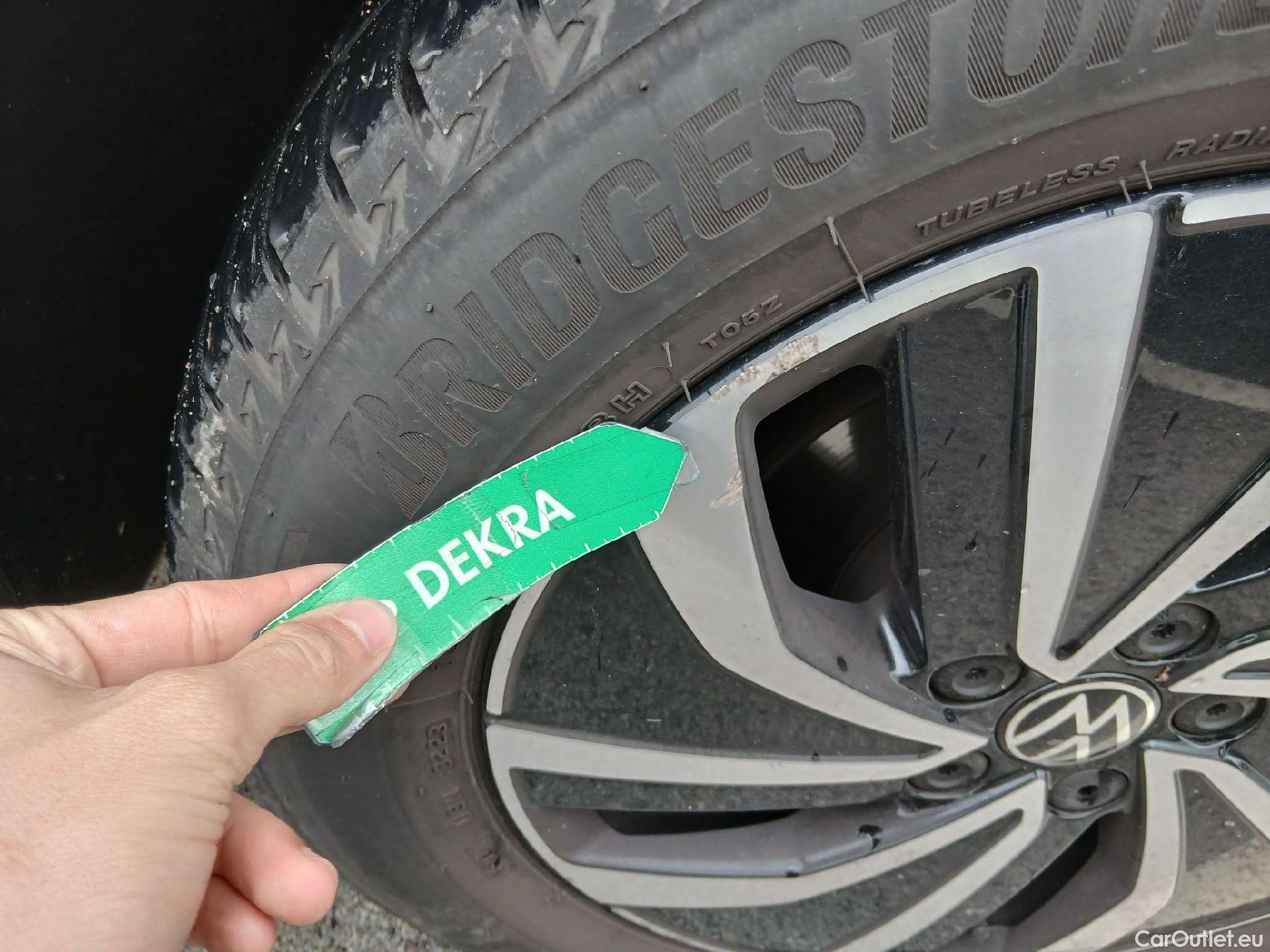  Volkswagen  Polo VOLKSWAGEN  / 2021 / 5P / berlina con portón Life 1.0 TSI 70kW (95CV) #32