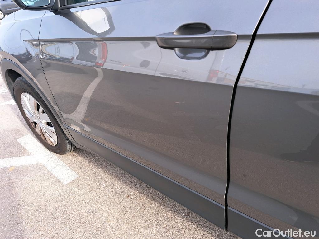  Volkswagen  T-CROSS VOLKSWAGEN  / 2018 / 5P / todoterreno Edition 1.0 TSI 70kW (95CV) #7