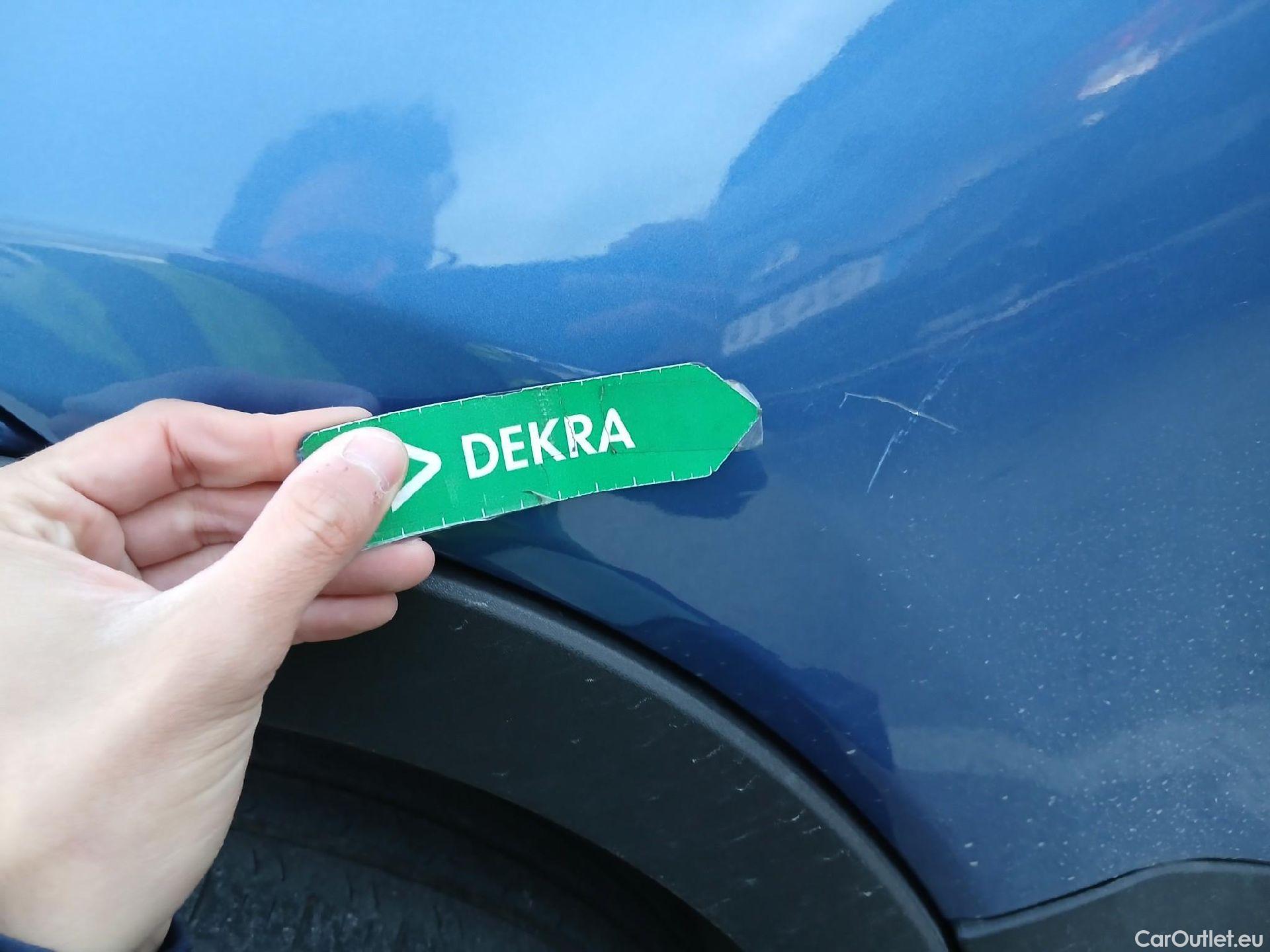  Volvo  XC 40 VOLVO XC40 / 2017 / 5P / todoterreno 1.5 T4 Twin Recharge R-Design Exp Auto #35