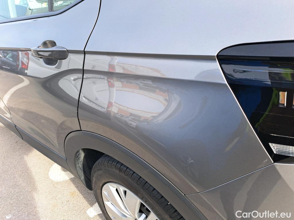  Volkswagen  T-CROSS VOLKSWAGEN  / 2018 / 5P / todoterreno Edition 1.0 TSI 70kW (95CV) #13