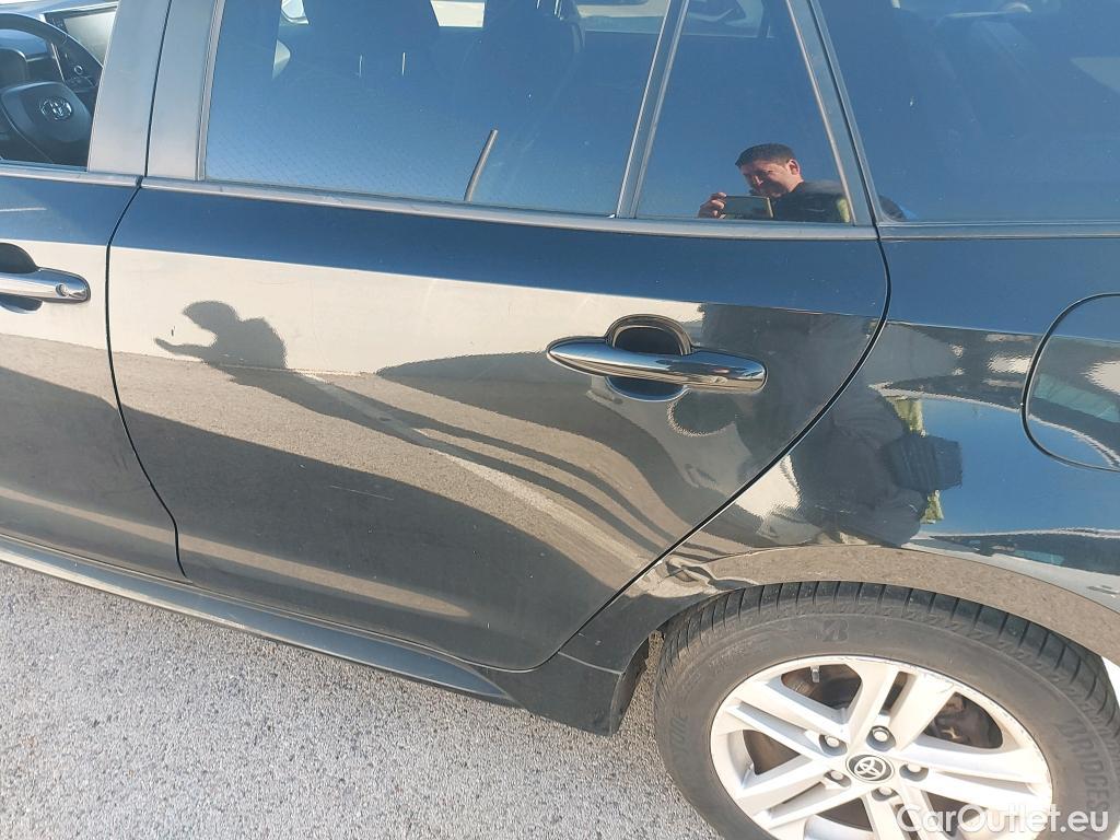  Toyota  Corolla TOYOTA  / 2019 / 5P / familiar 1.8 125H ACTIVE TECH E-CVT TOU SPORT #17