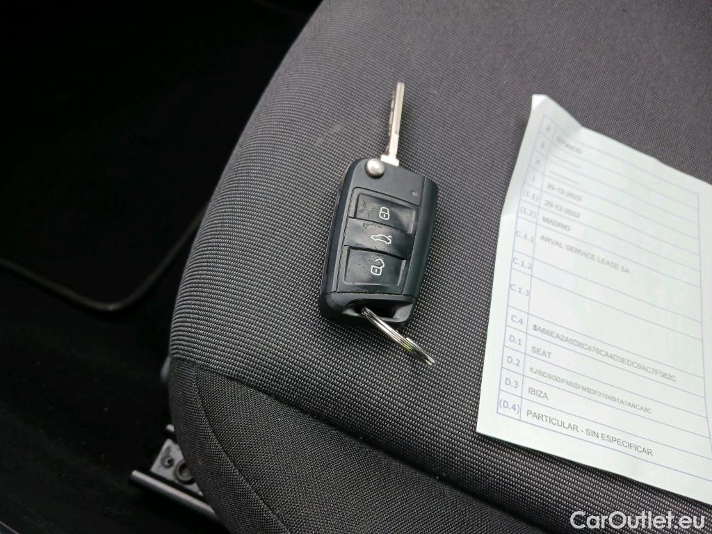  Seat  Ibiza SEAT  / 2017 / 5P / berlina con portón 1.0 MPI 59kW (80CV) Reference Plus(SP) #4