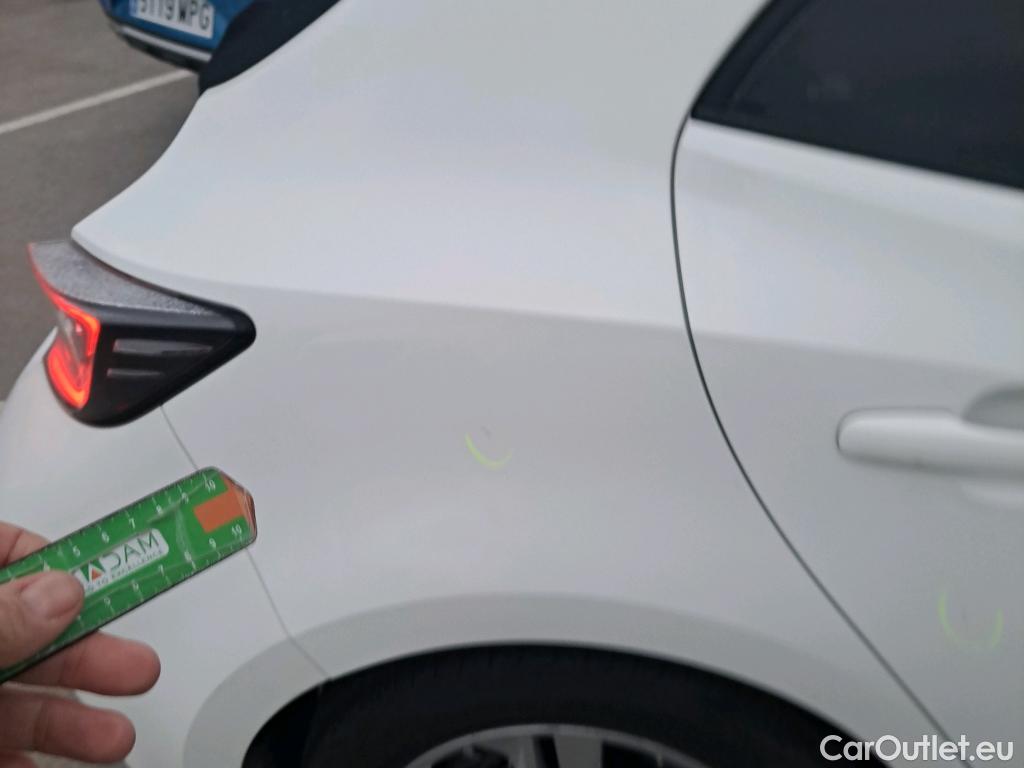  Toyota  Corolla TOYOTA  1.8 125H ACTIVE TECH E-CVT #26