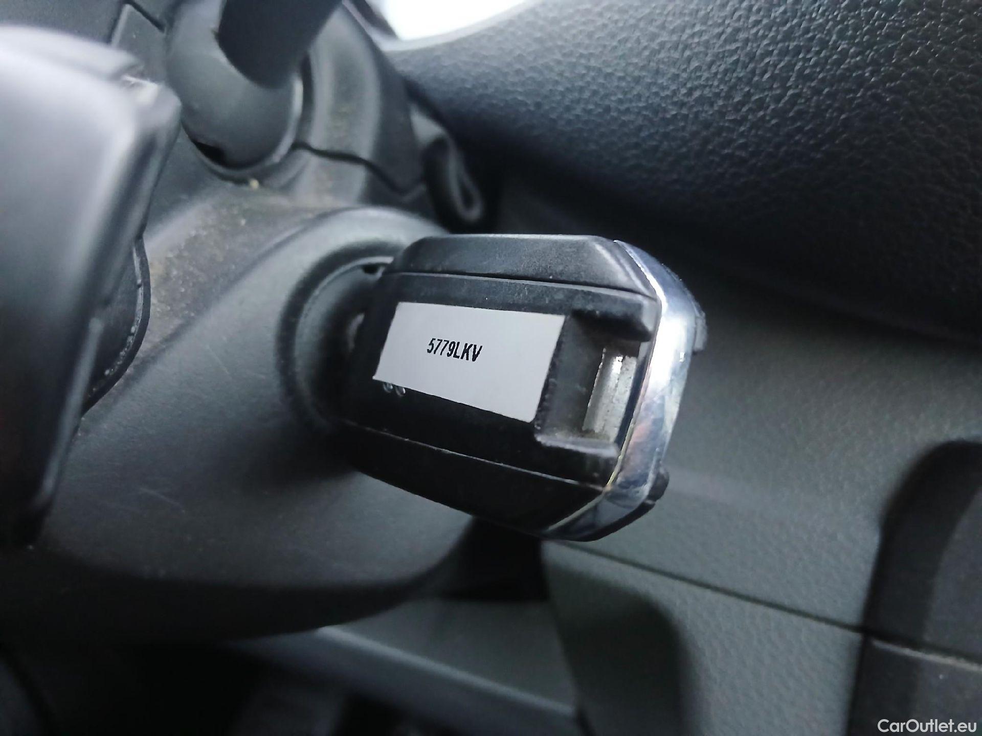  Citroen  Jumpy CITROEN  / 2016 / 4P / furgón D Cab Eco Talla XL BlueHDi 120 Control #1