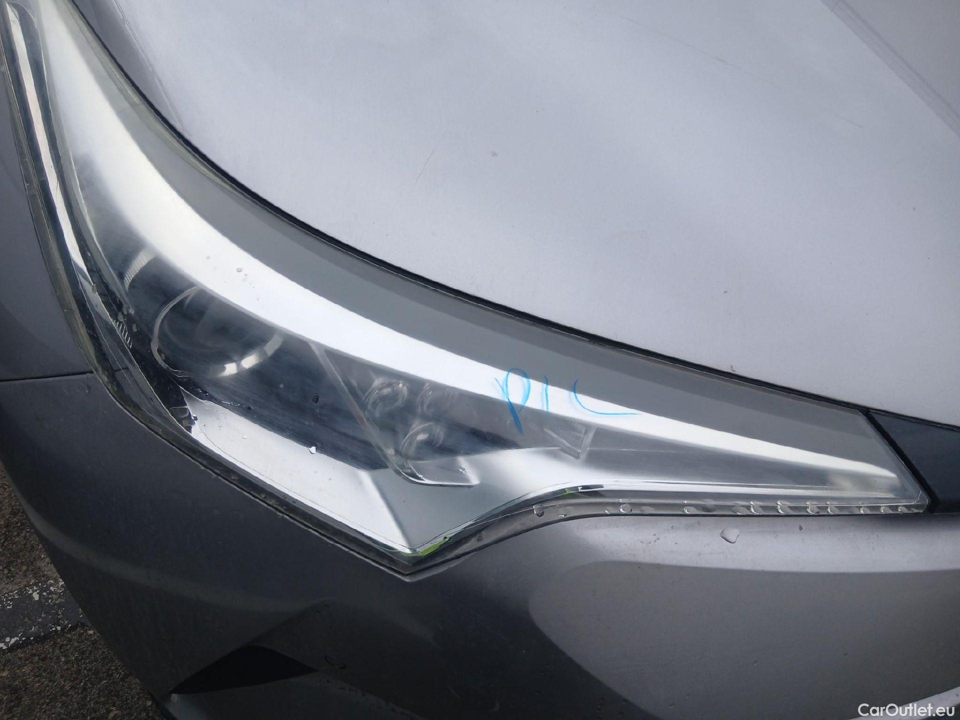  Toyota  C-HR TOYOTA  / 2016 / 5P / todoterreno 1.8 125H Advance (CX) #6