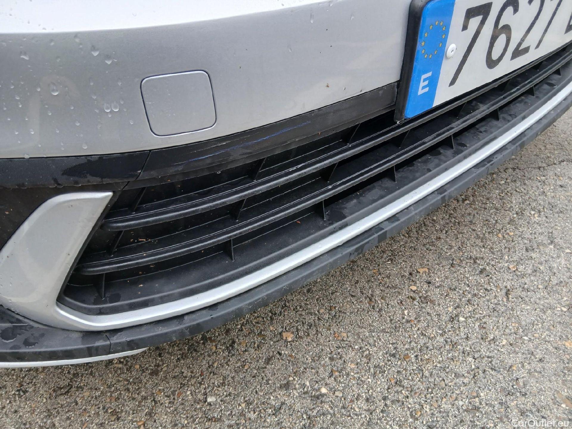  Volkswagen  Polo VOLKSWAGEN  / 2021 / 5P / berlina con portón Life 1.0 TSI 70kW (95CV) #6