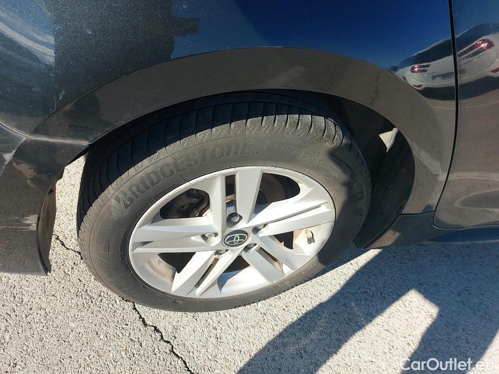  Toyota  Corolla TOYOTA  / 2019 / 5P / familiar 1.8 125H ACTIVE TECH E-CVT TOU SPORT #33