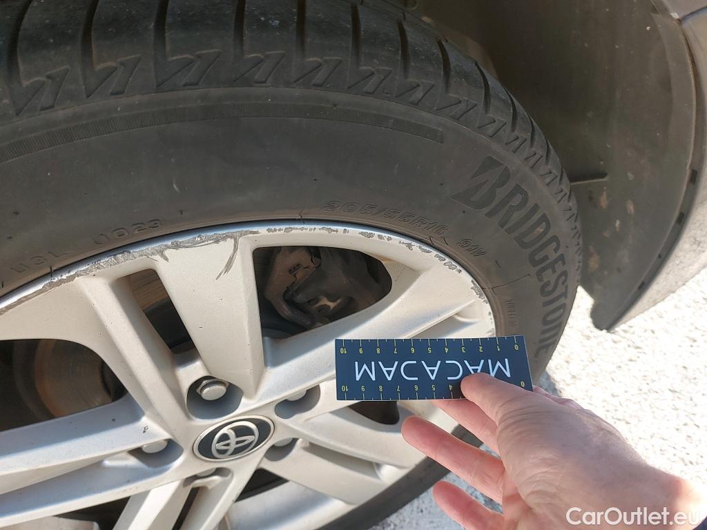  Toyota  Corolla TOYOTA  / 2019 / 5P / familiar 1.8 125H ACTIVE TECH E-CVT TOU SPORT #20