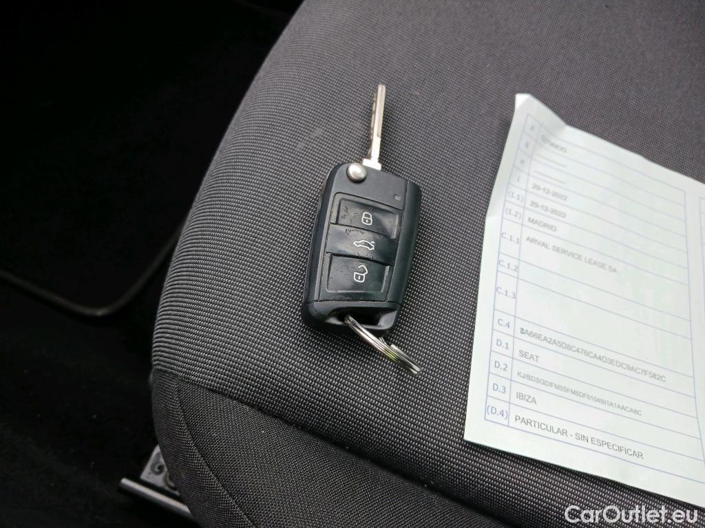  Seat  Ibiza SEAT  / 2017 / 5P / berlina con portón 1.0 MPI 59kW (80CV) Reference Plus(SP) #3