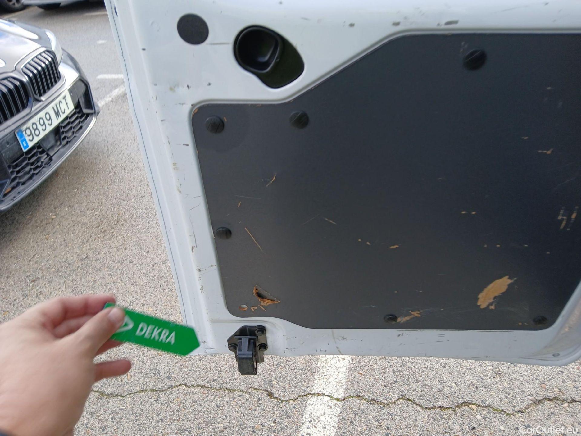  Opel  Vivaro OPEL  / 2019 / 4P / furgón 1.5 Diésel 74kW (100CV) M Std Express #15